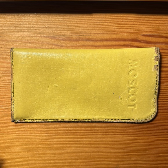 moscot case and cloth - Picture 2 of 3
